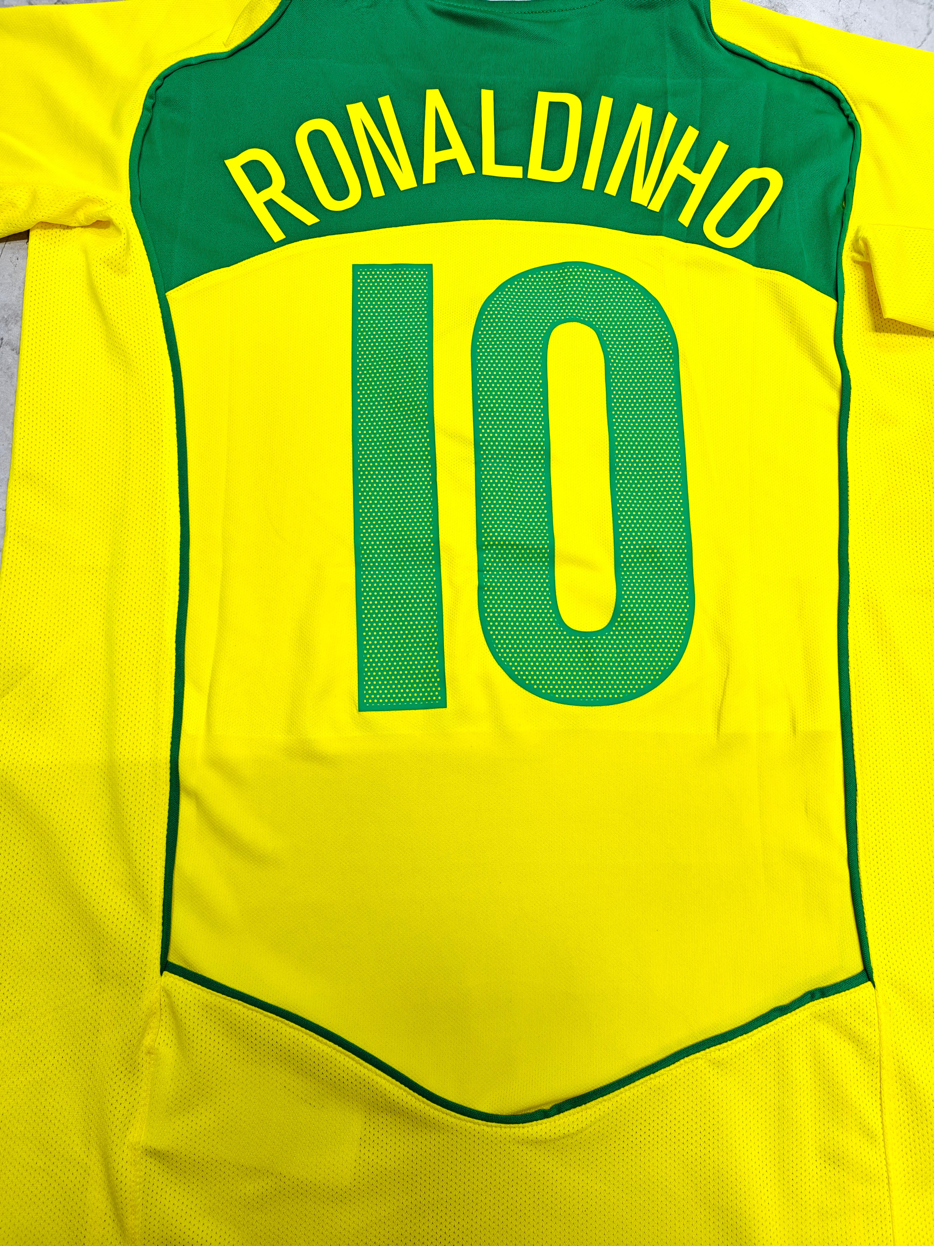 Ronaldinho Version - Brazil Home Retro 04/06 Jersey